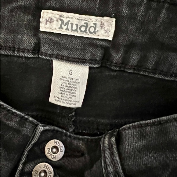2 Pair of MUDD Shorts - Picture 3 of 4
